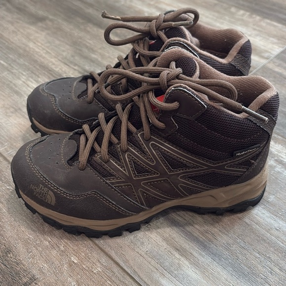 The North Face Hedgehog Hiking Boots - Picture 1 of 9